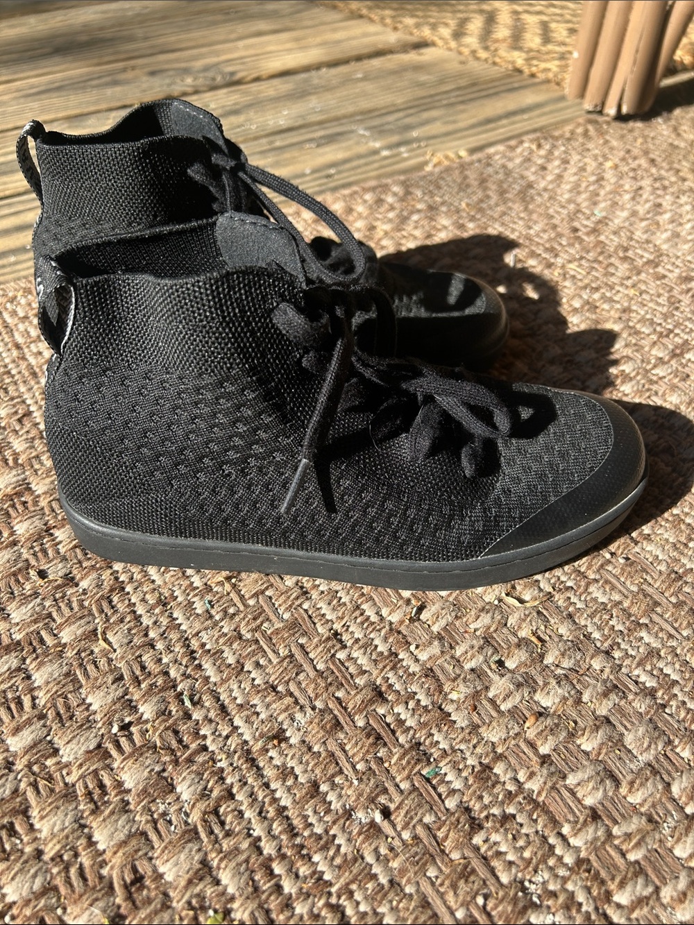 Suavs Black Knit High-Top Lace Sneakers